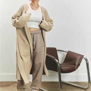 Little puffy robe cardigan in sand O/S